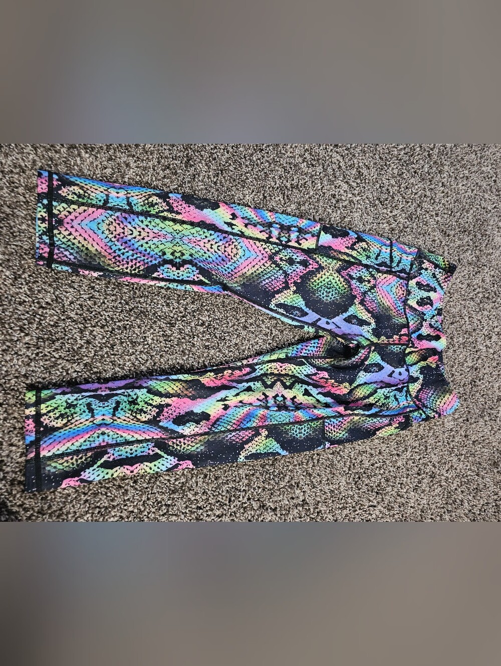 CVG - Hypnotized Capri Leggings